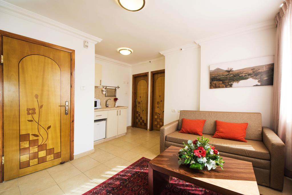 Ramon Suites By Smart Hotels Mitzpe Ramon Exterior photo