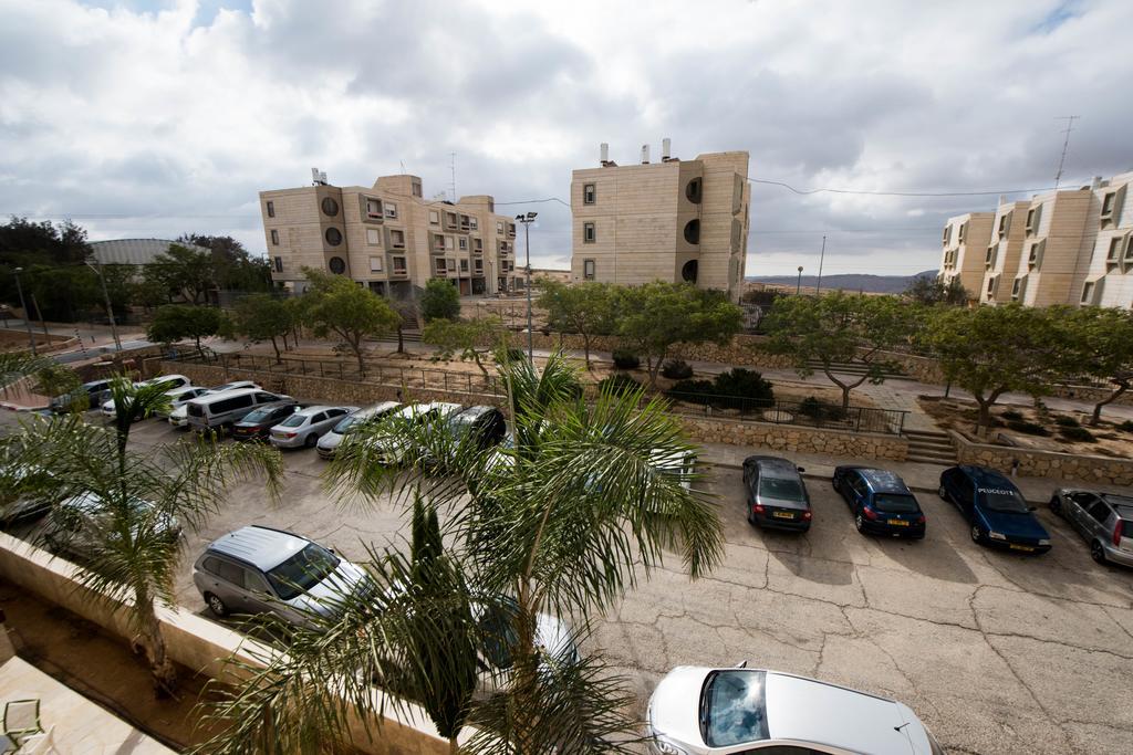 Ramon Suites By Smart Hotels Mitzpe Ramon Exterior photo